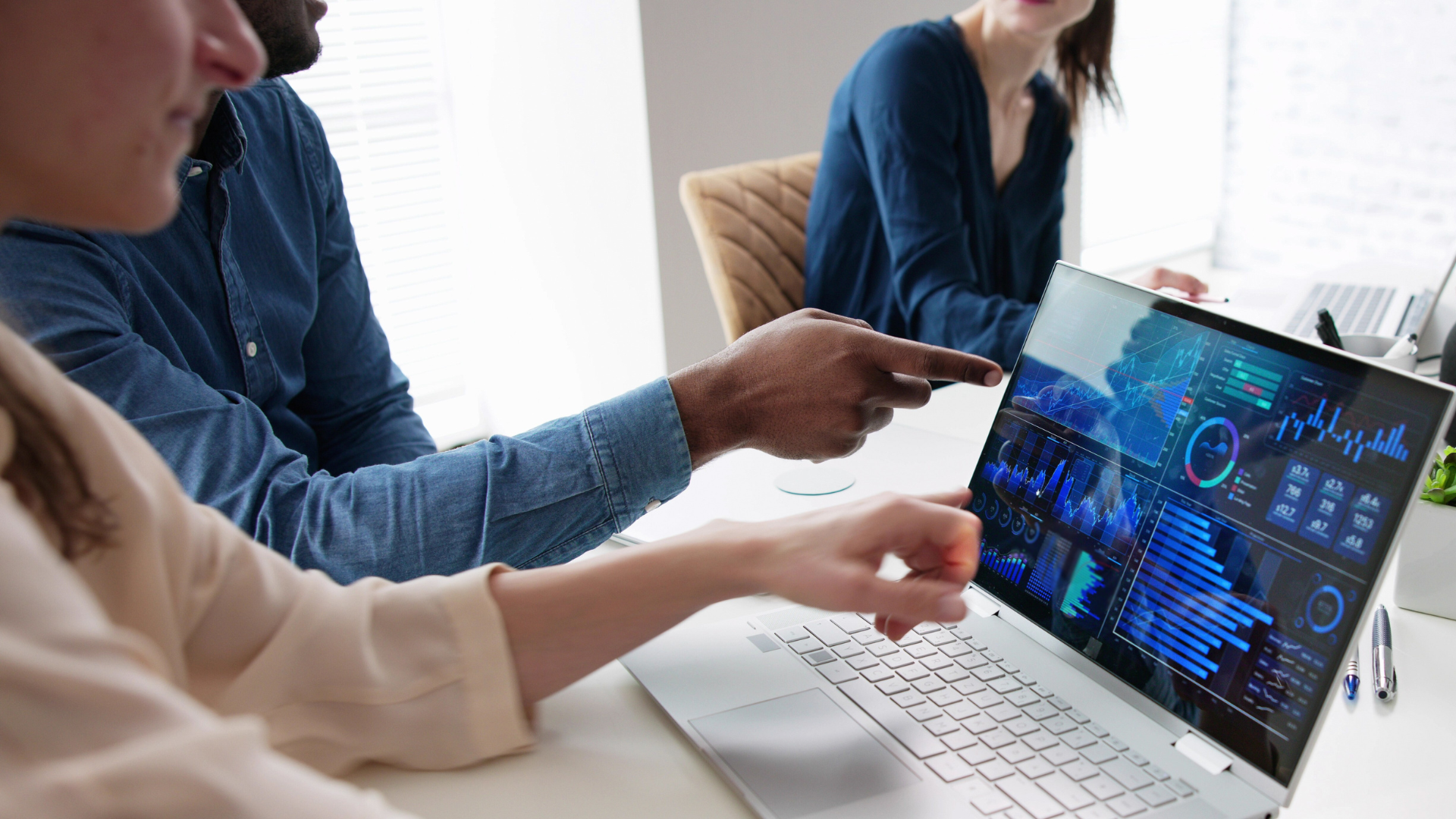 The Missing Link on Your Executive Dashboard: A Metric That Connects People and Performance